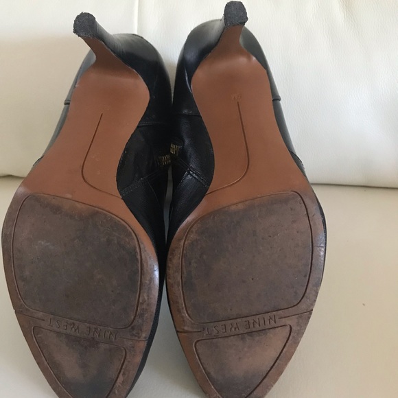 Nine West Pointy Toe Ankle Bootie - Picture 5 of 5